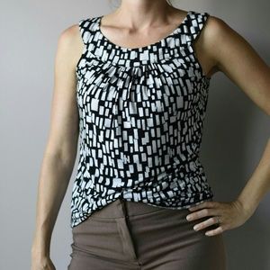 Calvin Klein patterned sleeveless blouse